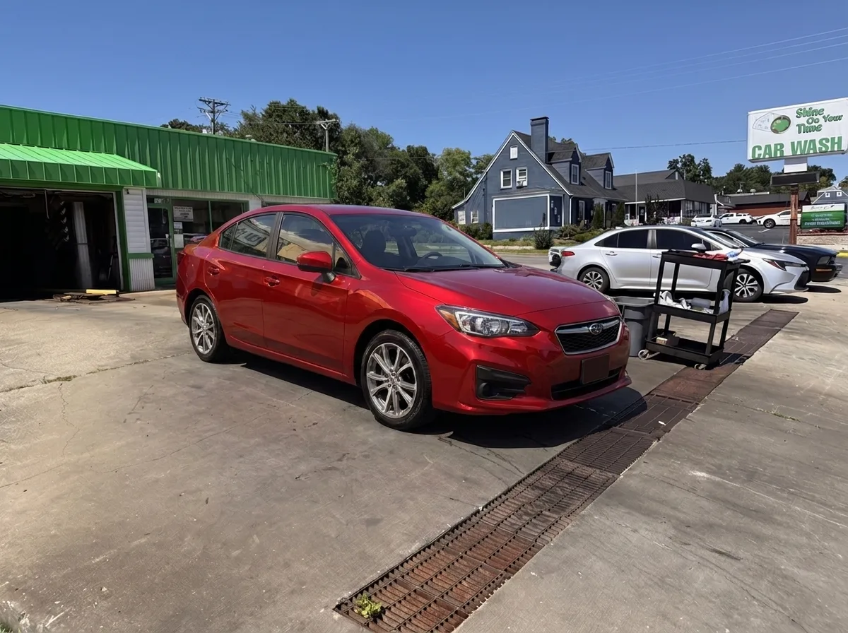 Red sedan · full detail