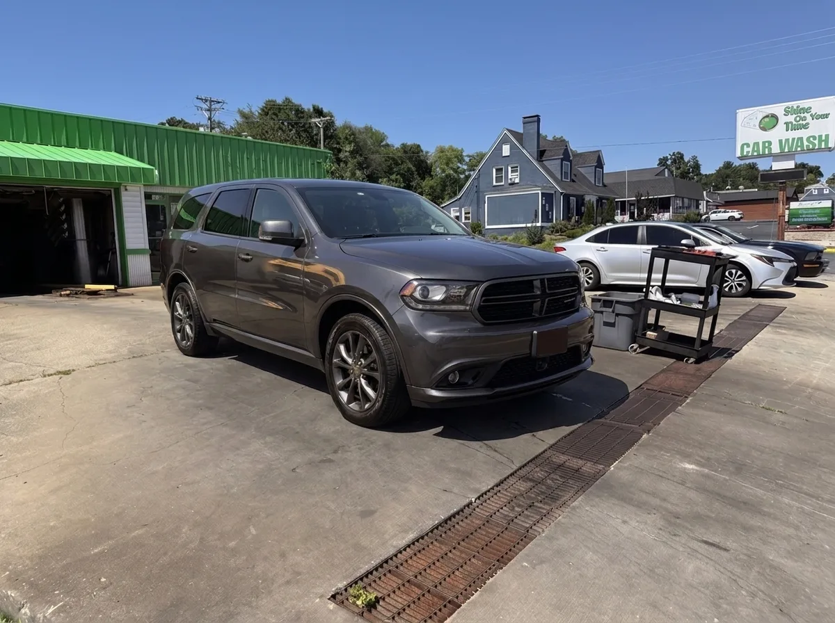 Charcoal SUV · full detail