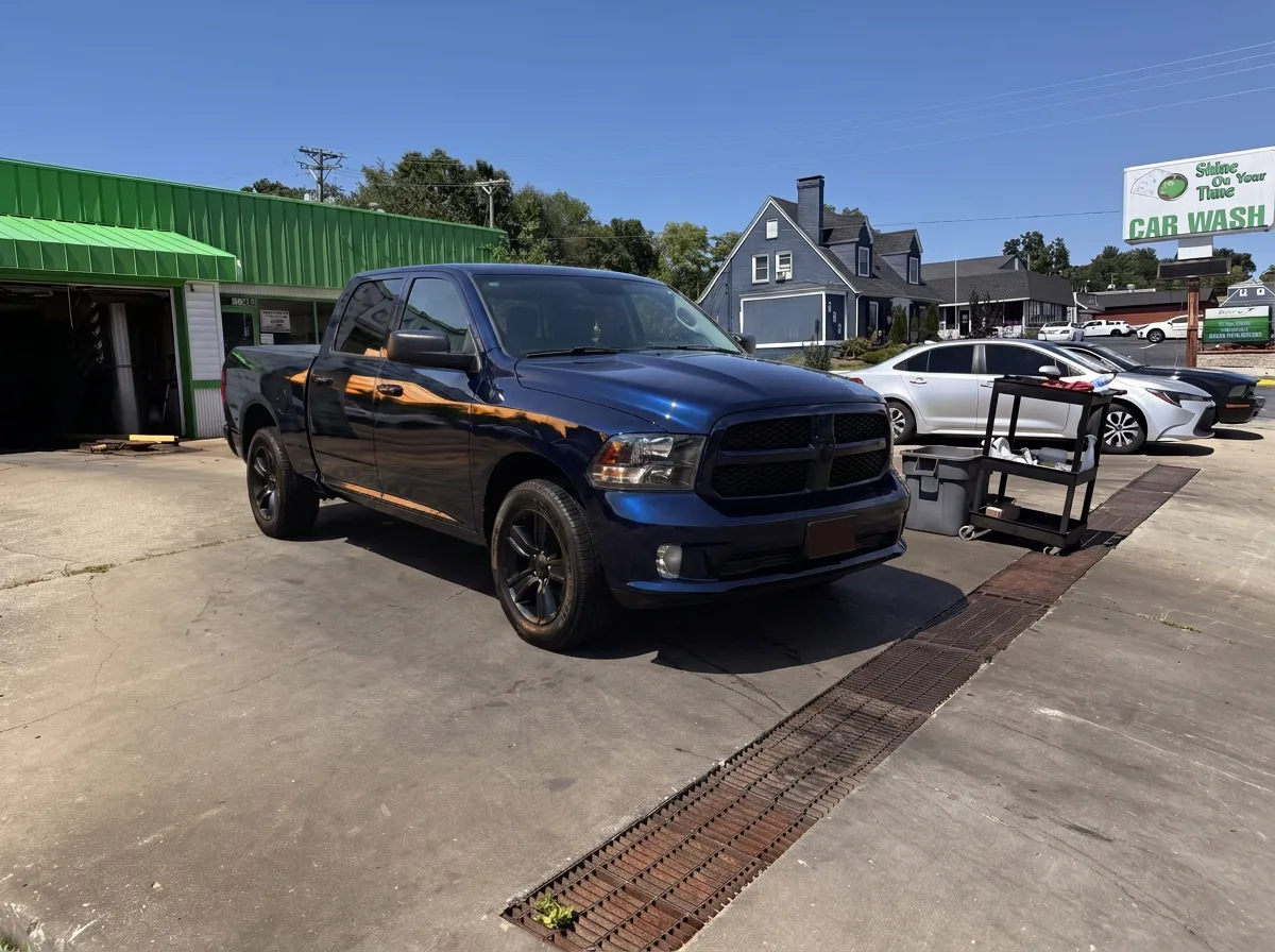 Blue truck · showroom gloss